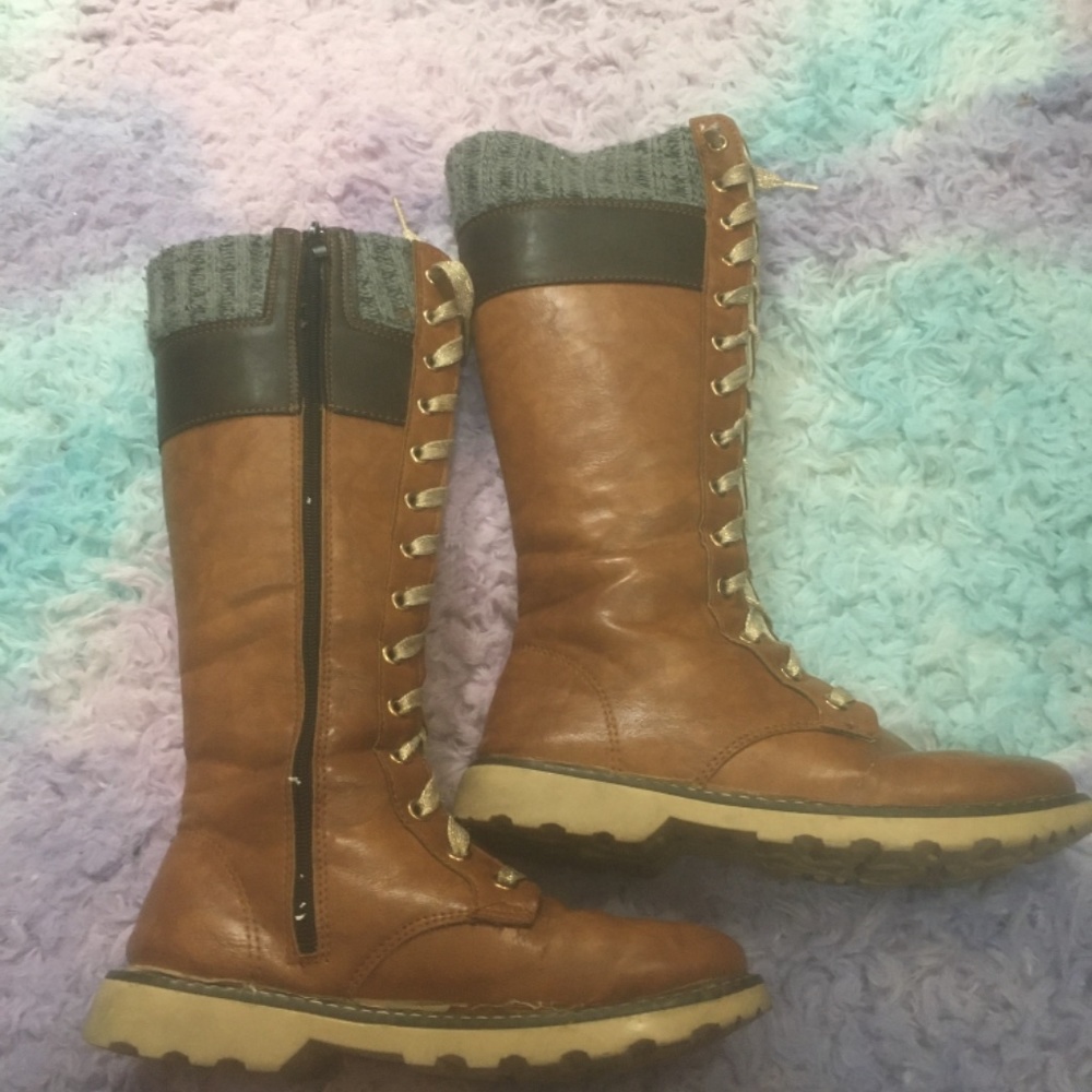 Lace tall boots - Picture 3 of 6